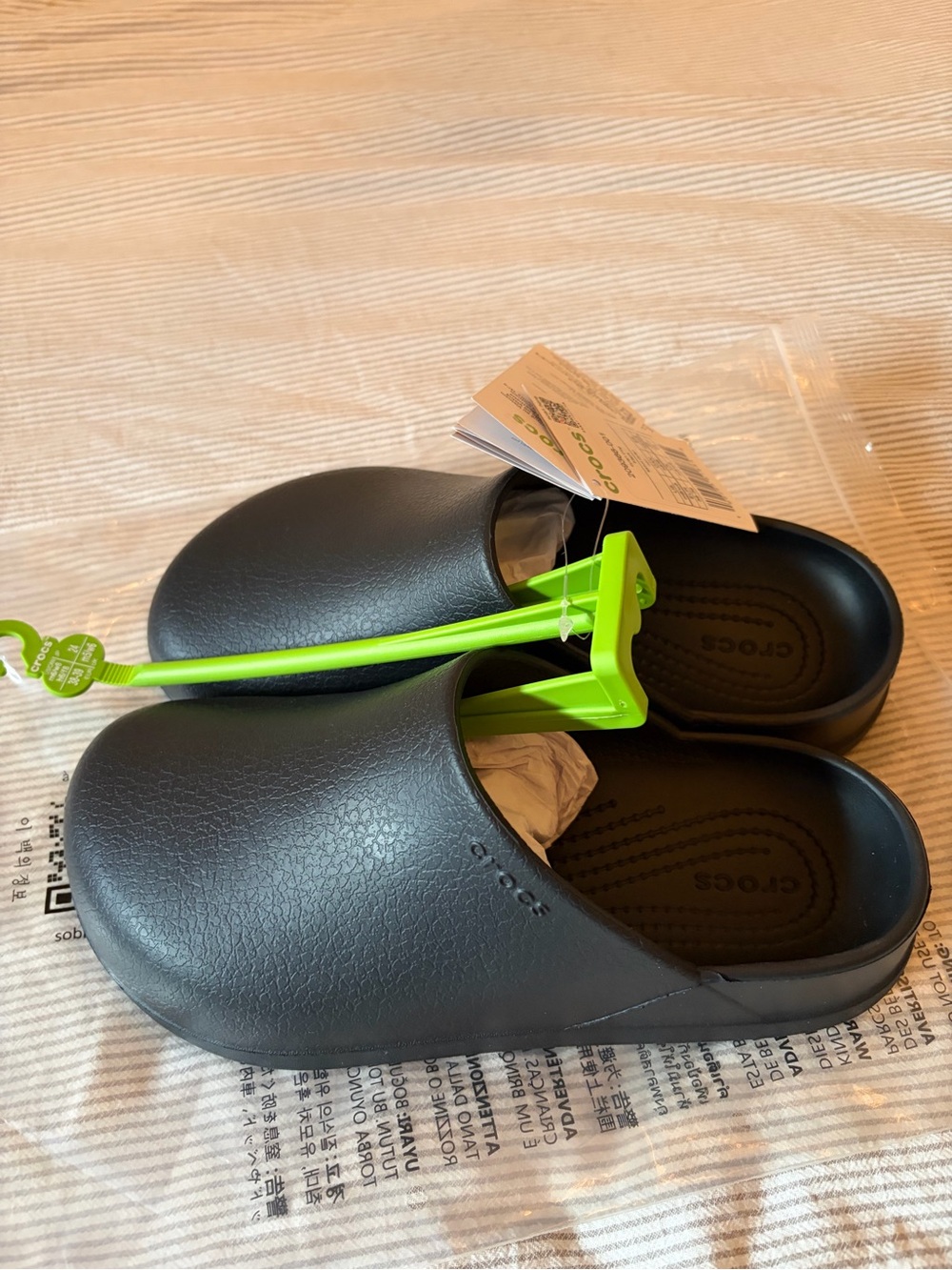 Brand New Unisex Black Crocs Dylan Clog Women’s 8 Men’s 6
